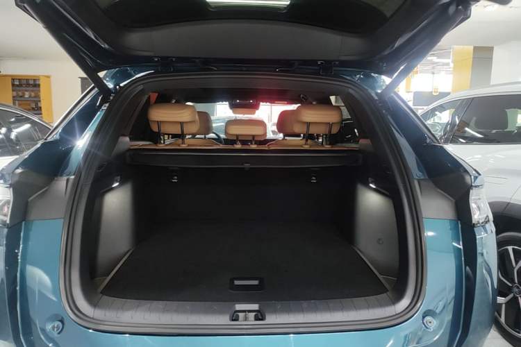 Used BYD Song L DM-i 2024 112 km Beyond Edition Trunk