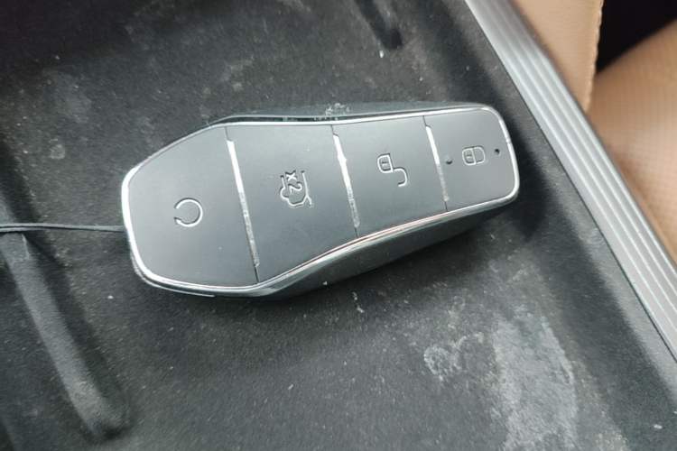 Used BYD Song L DM-i 2024 112 km Beyond Edition Vehicle Key
