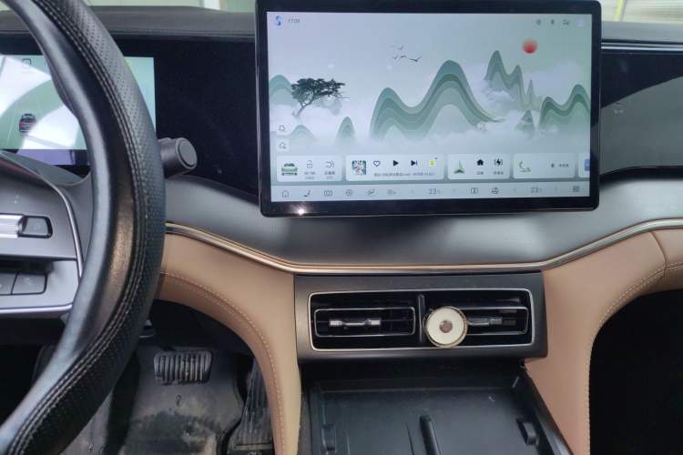Used BYD Song L DM-i 2024 112 km Beyond Edition Audio And AC Panel