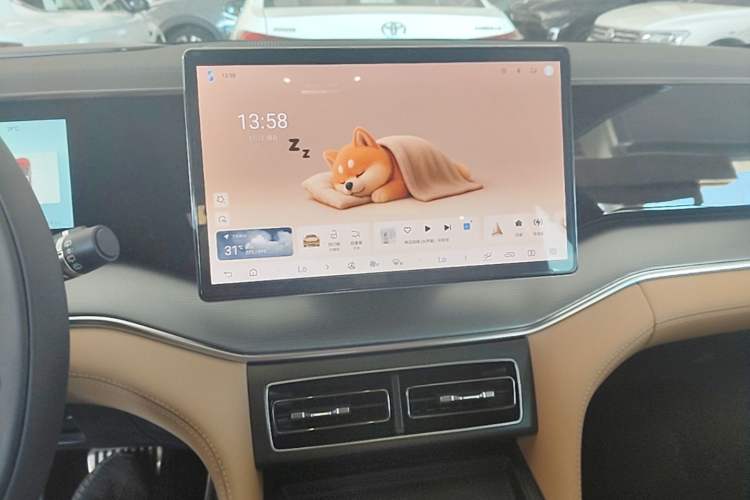 Used BYD Song L DM-i 2024 112 km Leading Edition Audio And AC Panel