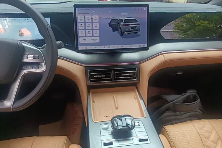 Used BYD Song L DM-i 2024 112 km Beyond Edition Audio And AC Panel