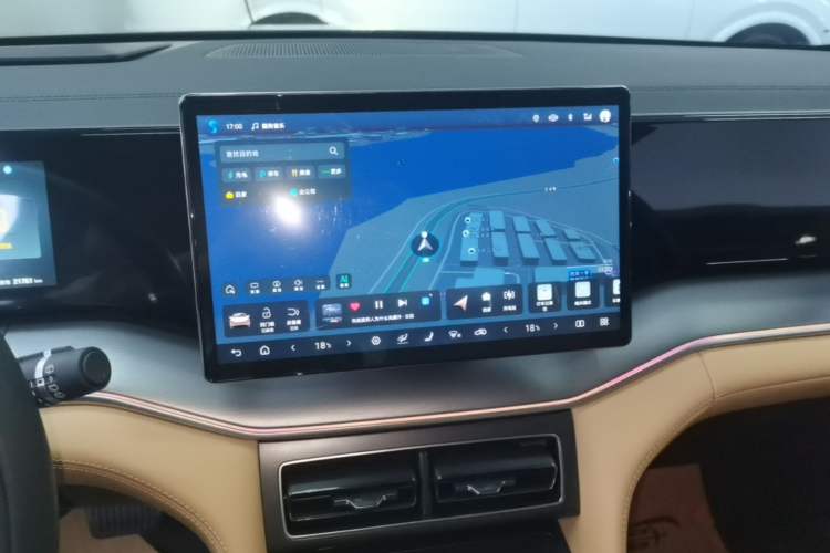 Used BYD Song L DM-i 2024 112 km Beyond Edition Audio And AC Panel