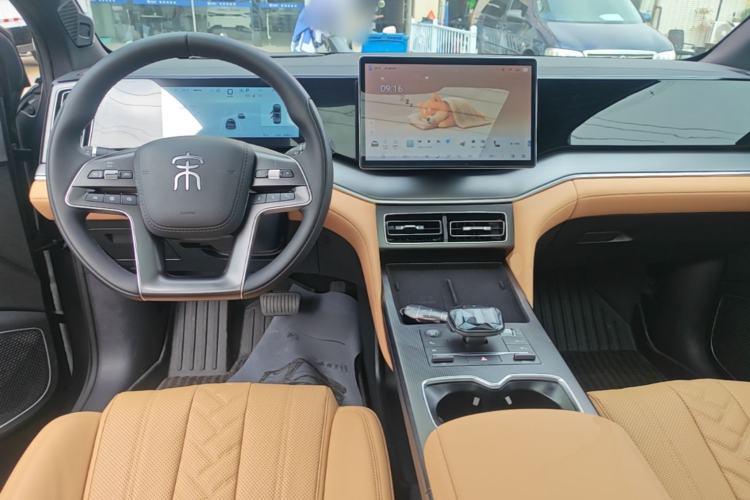Used BYD Song L DM-i 2024 112 km Beyond Edition Center Console