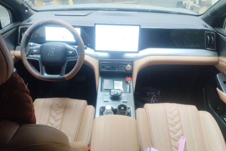Used BYD Song L DM-i 2024 112 km Beyond Edition Center Console