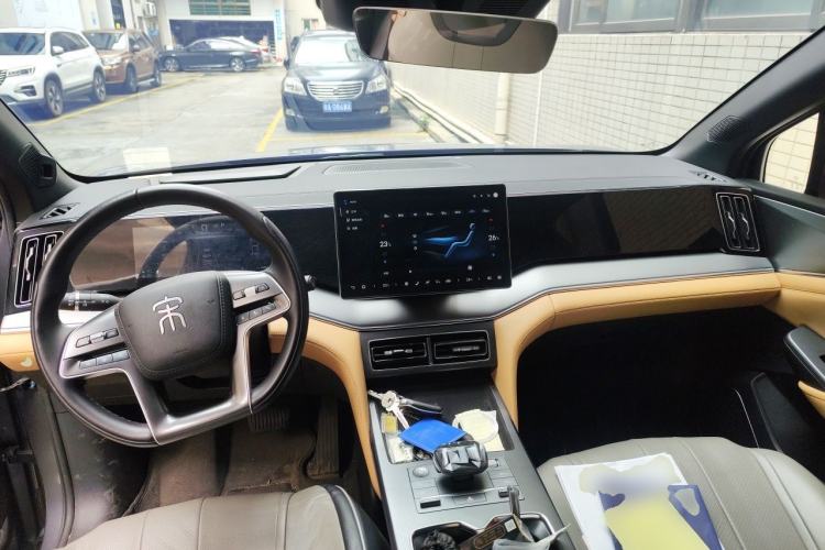 Used BYD Song L DM-i 2024 112 km Beyond Edition Center Console
