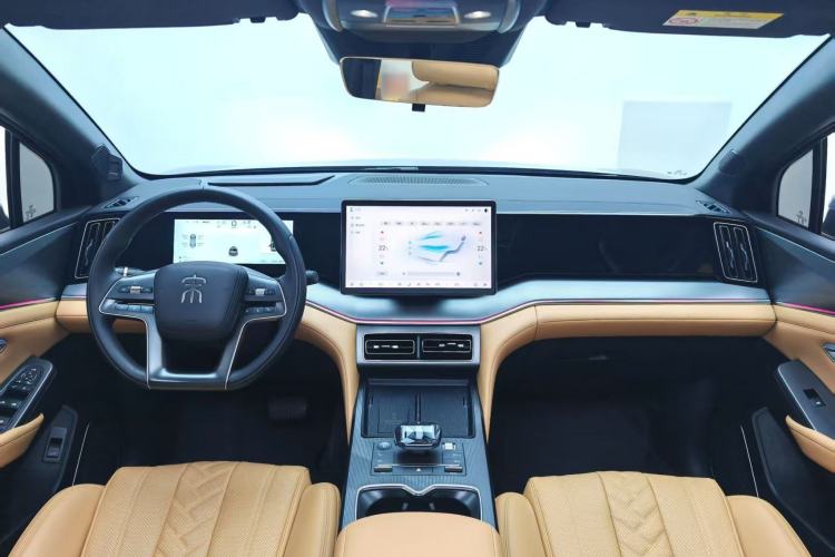 Used BYD Song L DM-i 2024 112 km Beyond Edition Center Console
