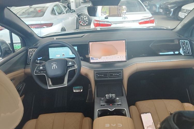 Used BYD Song L DM-i 2024 112 km Leading Edition Center Console