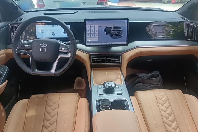 Used BYD Song L DM-i 2024 112 km Beyond Edition Center Console