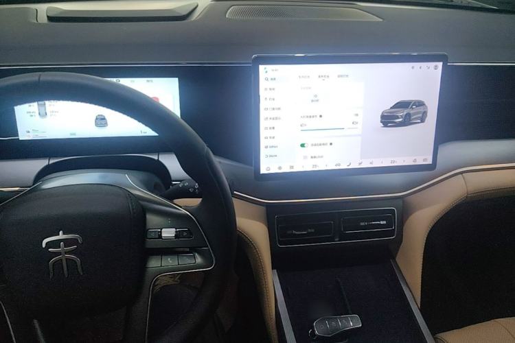 Used BYD Song L DM-i 2024 112 km Beyond Edition Center Console