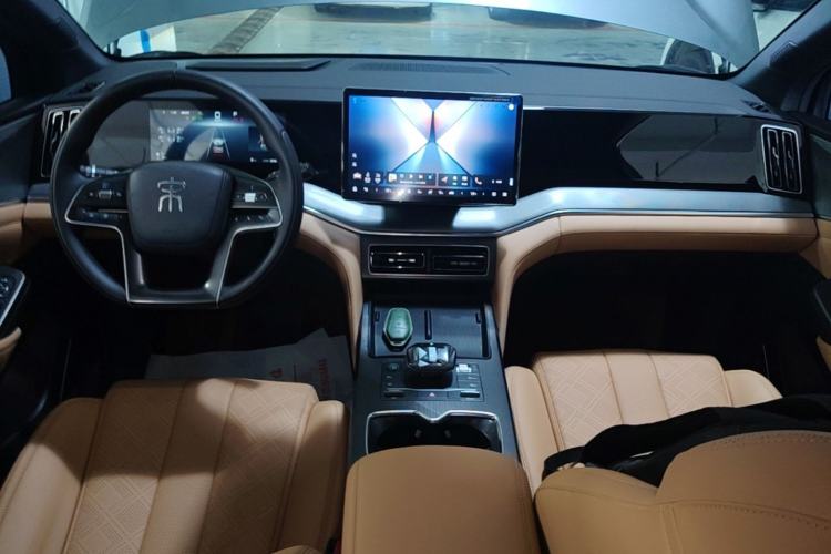 Used BYD Song L DM-i 2024 112 km Leading Edition Center Console