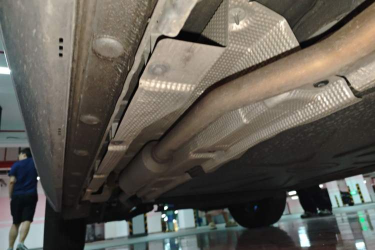 Used BYD Song L DM-i 2024 112 km Beyond Edition Chassis Front Right