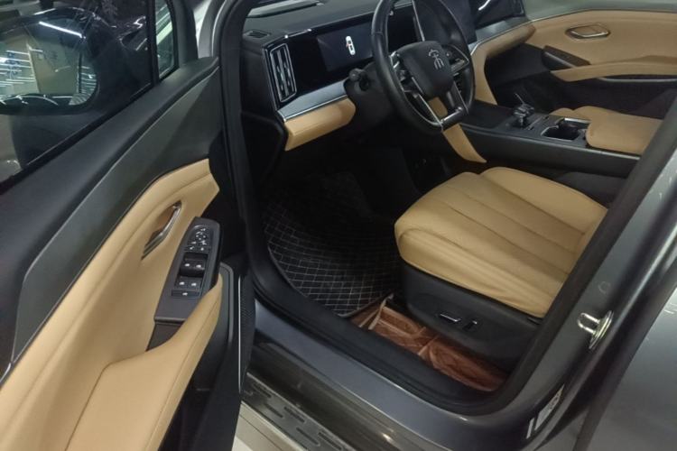 Used BYD Song L DM-i 2024 112 km Leading Edition Driver Seat