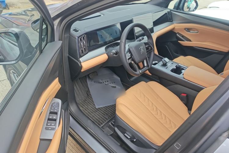 Used BYD Song L DM-i 2024 112 km Beyond Edition Driver Seat