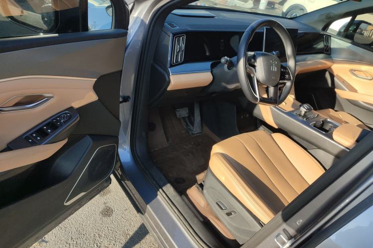 Used BYD Song L DM-i 2024 112 km Leading Edition Driver Seat