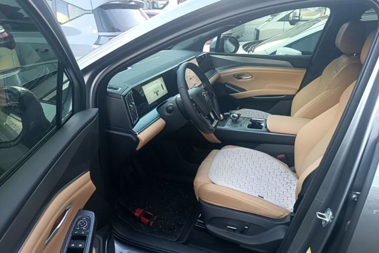 Used BYD Song L DM-i 2024 112 km Beyond Edition Driver Seat