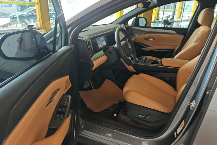 Used BYD Song L DM-i 2024 160km Beyond Edition Driver Seat