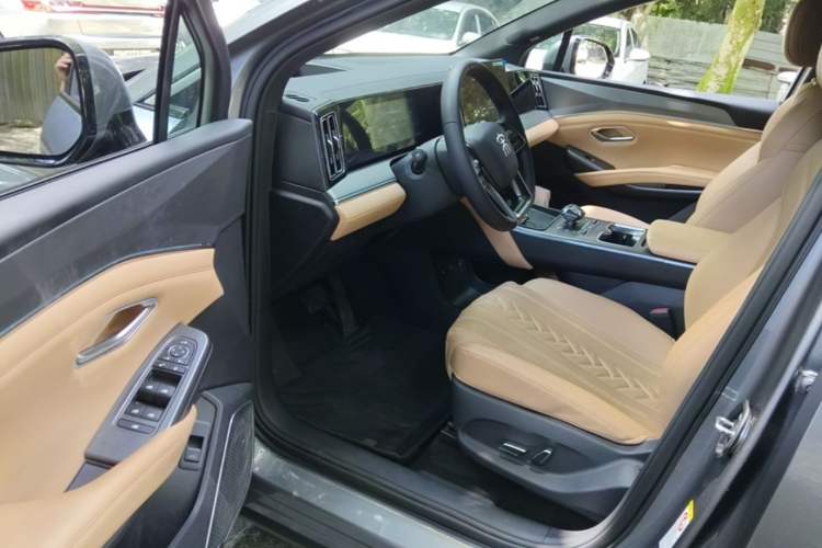 Used BYD Song L DM-i 2024 160 km Excellence Version Driver Seat