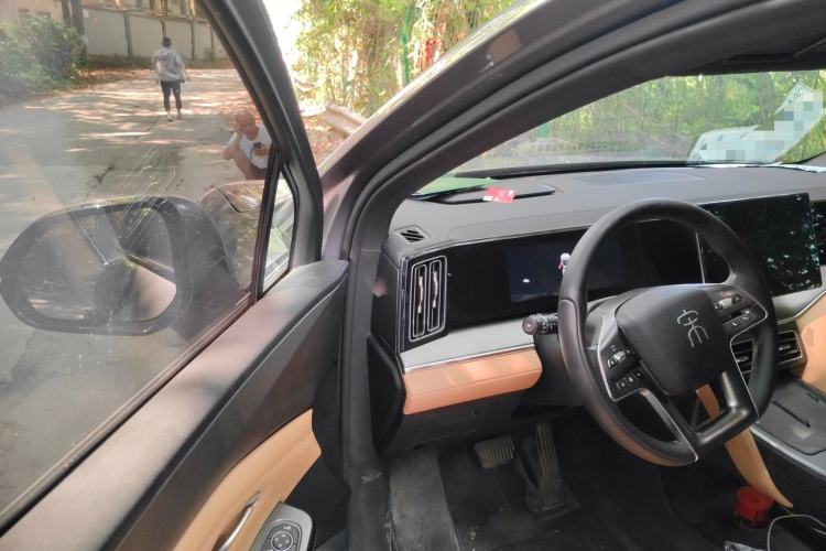 Used BYD Song L DM-i 2024 112 km Leading Edition Driver Seat