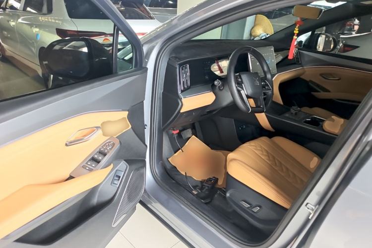 Used BYD Song L DM-i 2024 112 km Beyond Edition Driver Seat