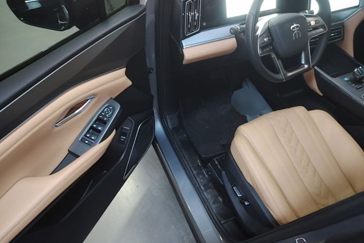 Used BYD Song L DM-i 2024 112 km Beyond Edition Driver Seat