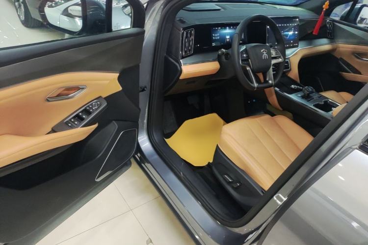 Used BYD Song L DM-i 2024 112 km Leading Edition Driver Seat