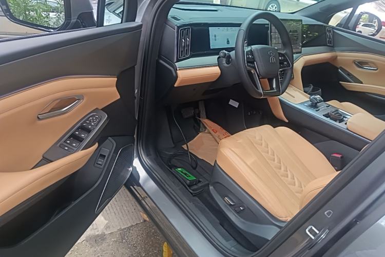 Used BYD Song L DM-i 2024 112 km Beyond Edition Driver Seat