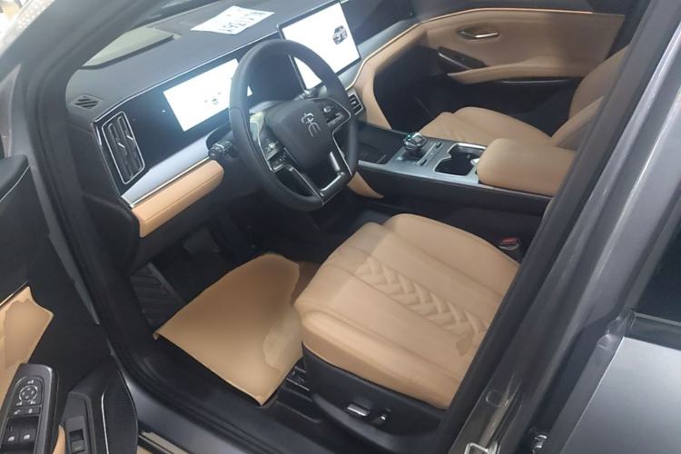Used BYD Song L DM-i 2024 112 km Beyond Edition Driver Seat