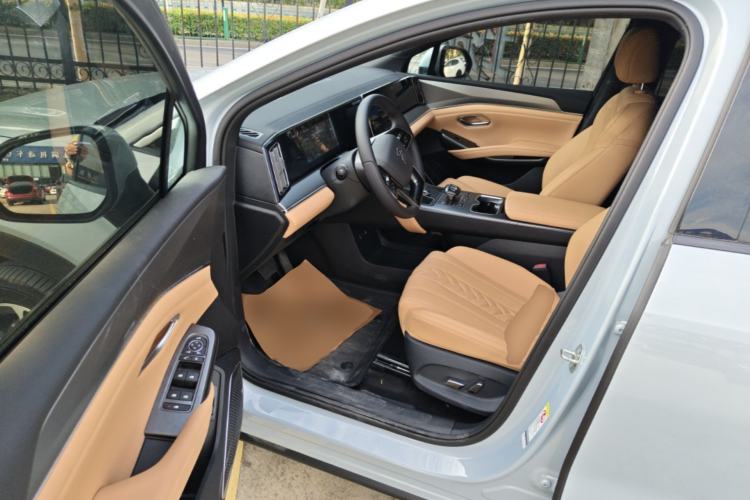 Used BYD Song L DM-i 2024 112 km Beyond Edition Driver Seat