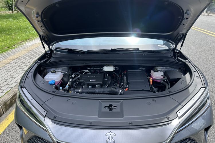 Used BYD Song L DM-i 2024 112 km Beyond Edition Engine Bay
