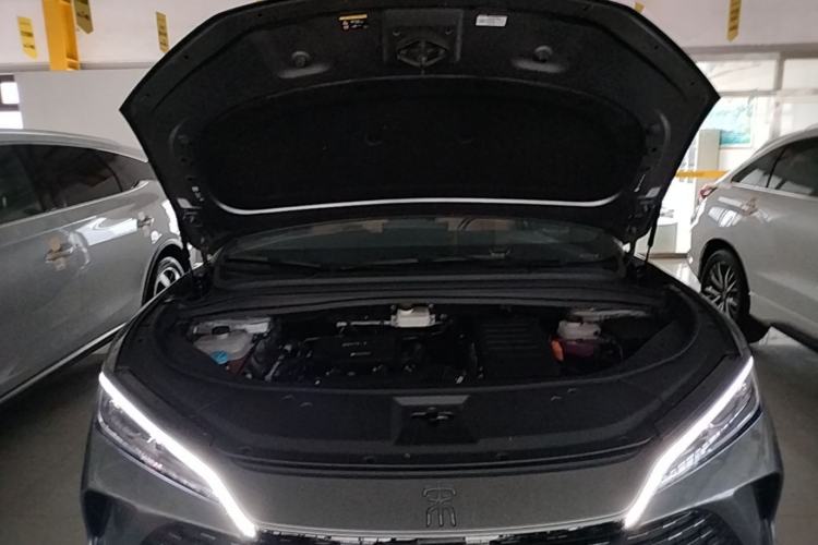 Used BYD Song L DM-i 2024 112 km Beyond Edition Engine Bay