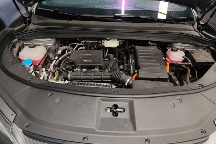 Used BYD Song L DM-i 2024 112 km Leading Edition Engine Bay