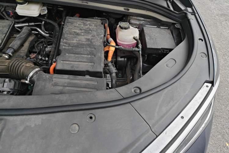 Used BYD Song L DM-i 2024 160 km Excellence Version Engine Bay Left