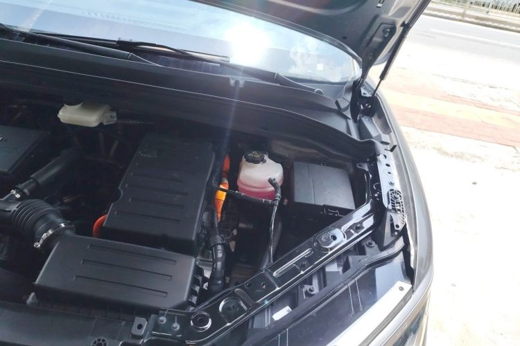 Used BYD Song L DM-i 2024 112 km Leading Edition Engine Bay Left