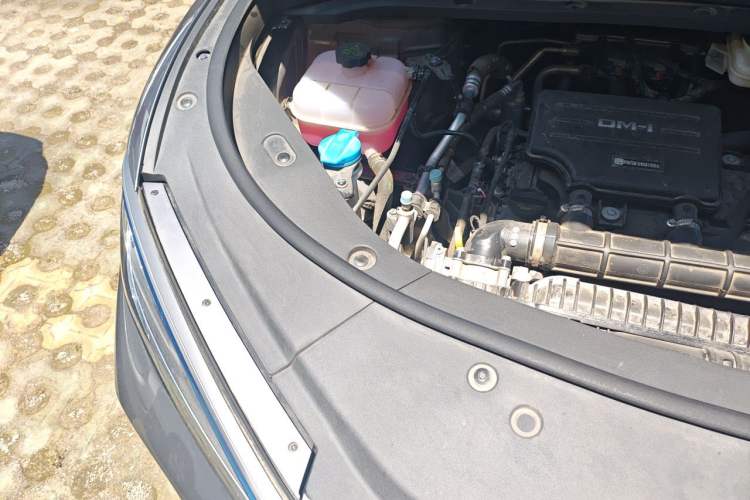 Used BYD Song L DM-i 2024 112 km Leading Edition Engine Bay Right
