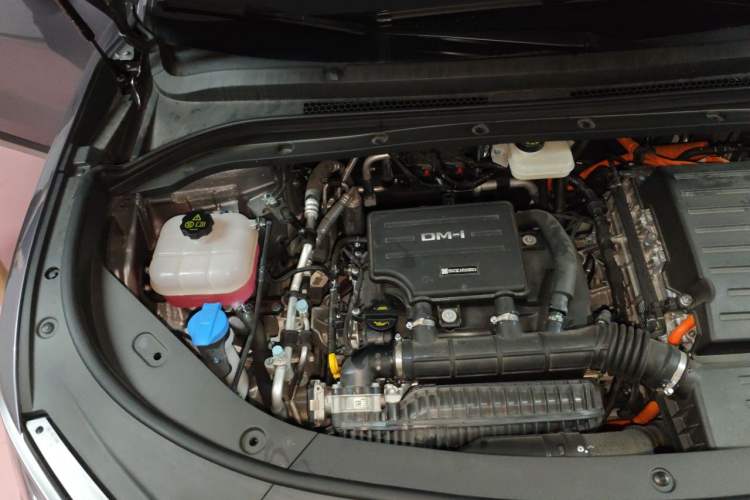 Used BYD Song L DM-i 2024 112 km Beyond Edition Engine Bay Right
