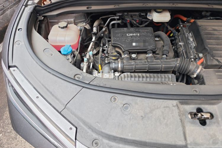 Used BYD Song L DM-i 2024 112 km Beyond Edition Engine Bay Right