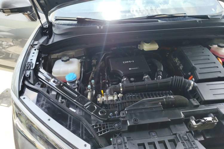 Used BYD Song L DM-i 2024 112 km Leading Edition Engine Bay Right