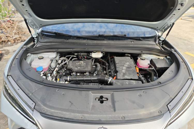 Used BYD Song L DM-i 2024 112 km Beyond Edition Engine Bay