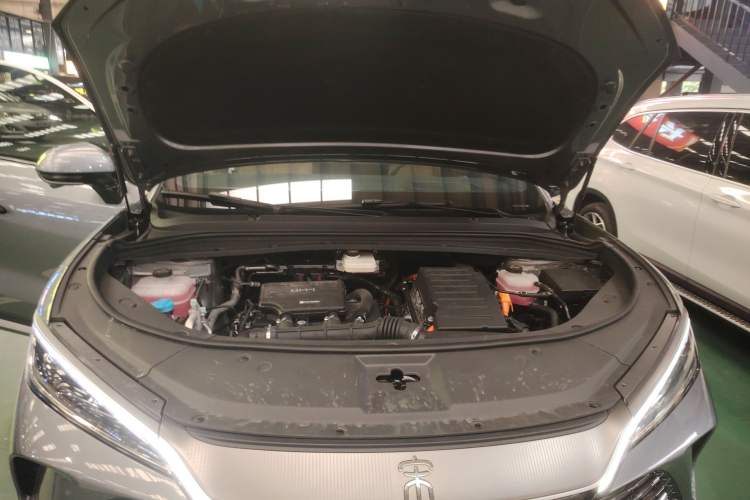 Used BYD Song L DM-i 2024 160 km Excellence Version Engine Bay