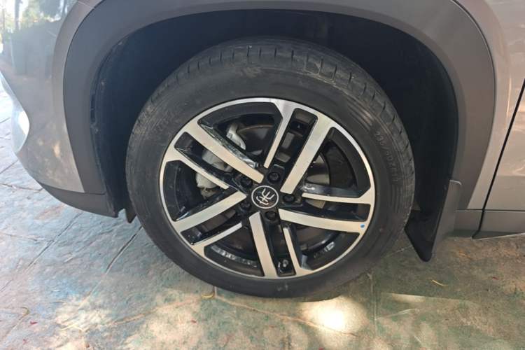 Used BYD Song L DM-i 2024 112 km Beyond Edition Exterior 4