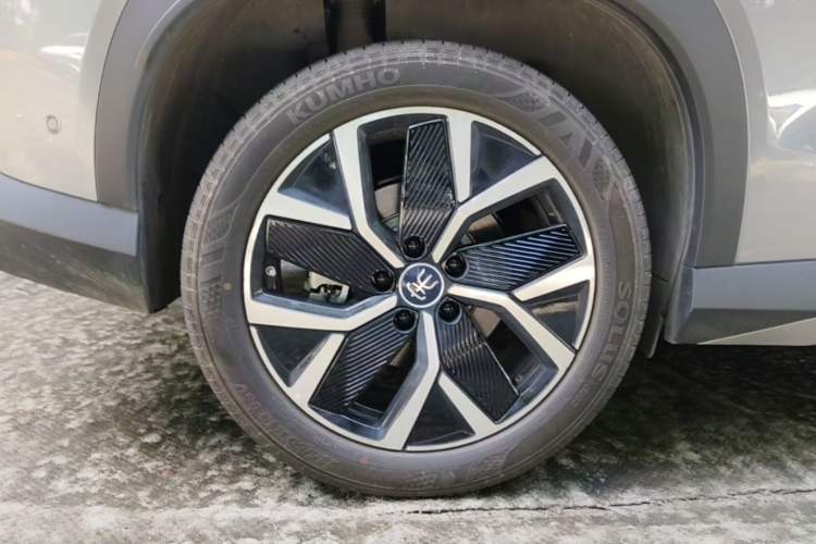 Used BYD Song L DM-i 2024 160 km Excellence Version Exterior 5