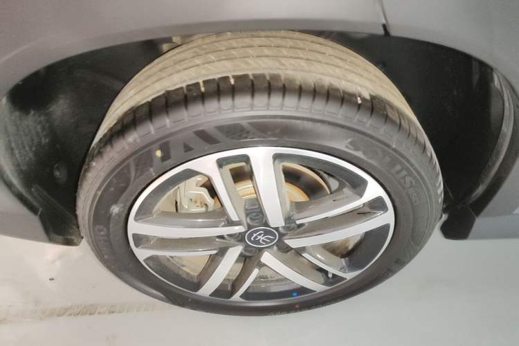 Used BYD Song L DM-i 2024 112 km Leading Edition Exterior 5