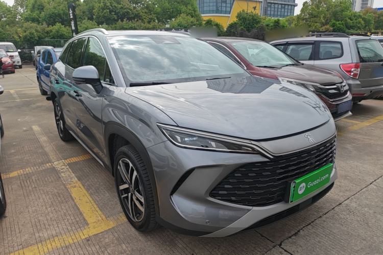 Used BYD Song L DM-i 2024 112 km Beyond Edition Front Right 45 Deg