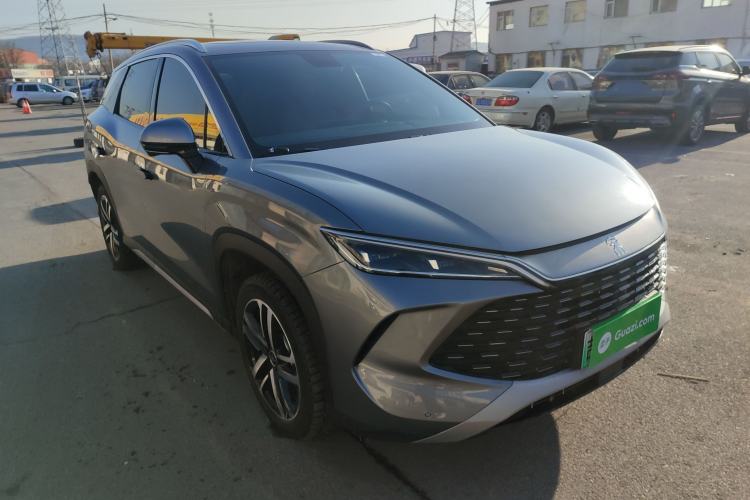 Used BYD Song L DM-i 2024 112 km Leading Edition Front Right 45 Deg