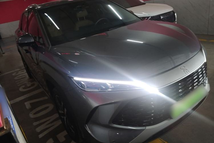 Used BYD Song L DM-i 2024 112 km Beyond Edition Front Right 45 Deg