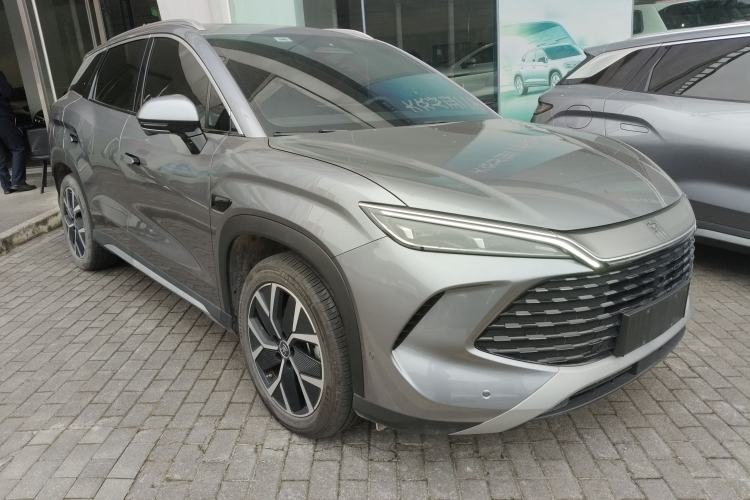 Used BYD Song L DM-i 2024 160km Beyond Edition Front Right 45 Deg