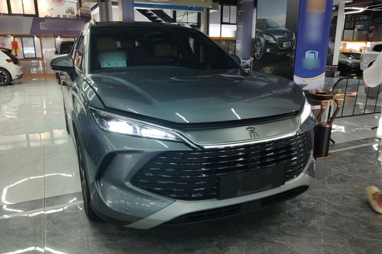 Used BYD Song L DM-i 2024 160km Beyond Edition Front Right 45 Deg