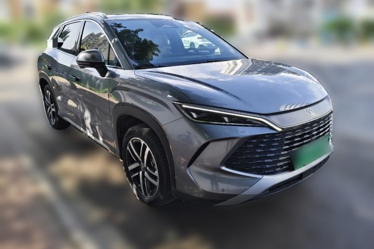 Used BYD Song L DM-i 2024 112 km Beyond Edition Front Right 45 Deg