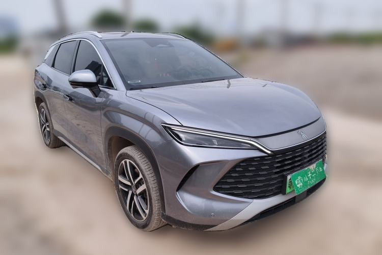 Used BYD Song L DM-i 2024 112 km Beyond Edition Front Right 45 Deg