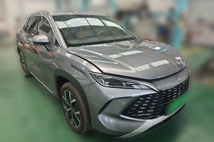 Used BYD Song L DM-i 2024 160km Beyond Edition Front Right 45 Deg
